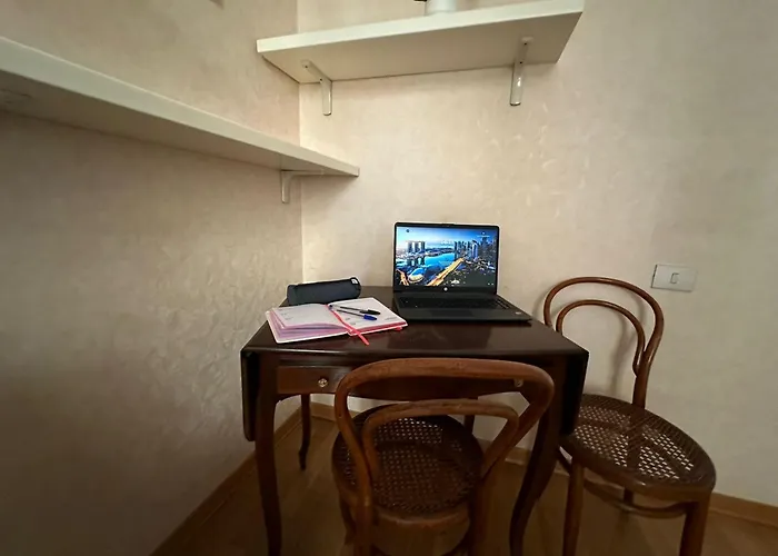 Elegant House Near Citta Studi Appartement *