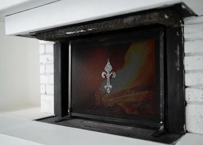 Bright Loft - Free Private Parking