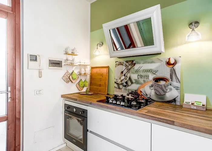 Appartement Bright Loft - Free Private Parking Milaan