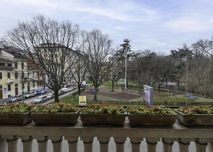 Apartmán Aspromonte Garden House By Interhome *