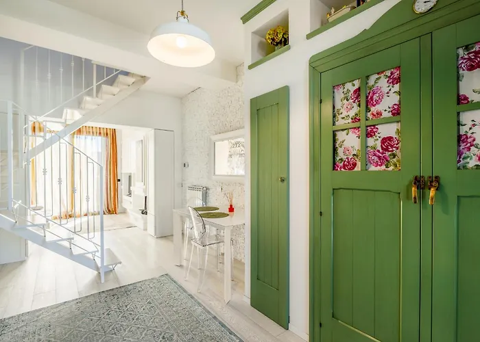 Bright Loft - Free Private Parking Апартаменты