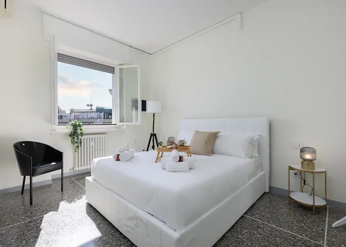 Black & White Vista Duomo 400 Metri *