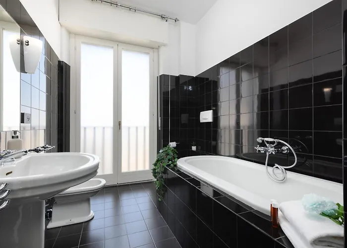 Black & White Vista Duomo 400 Metri