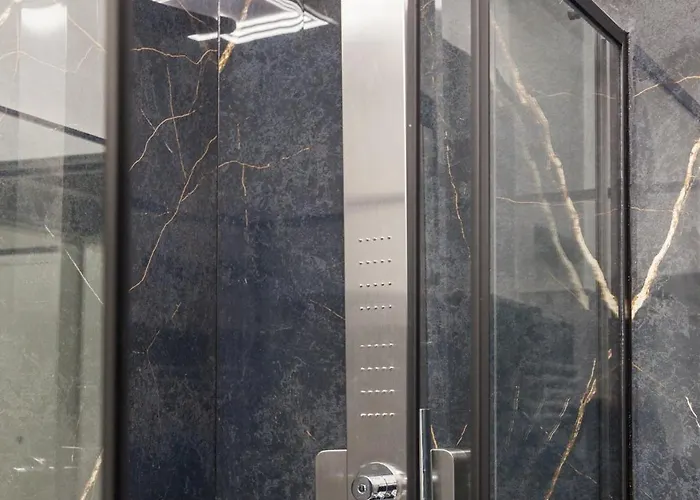 Italian Fashion - Luxurious Marble City Center