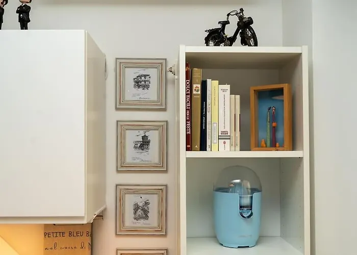 Ma Petite Bleu Apartment