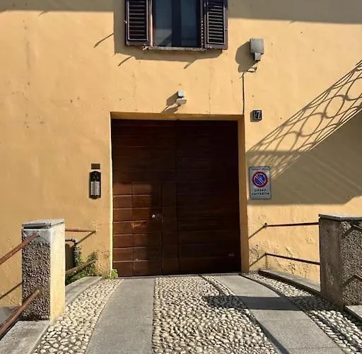 Apartment Navigli, Caratteristico Milanese *
