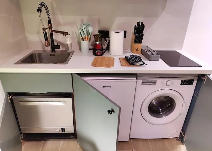 Apartment Casa Mamo: Design & Vintage Above Subway Milan