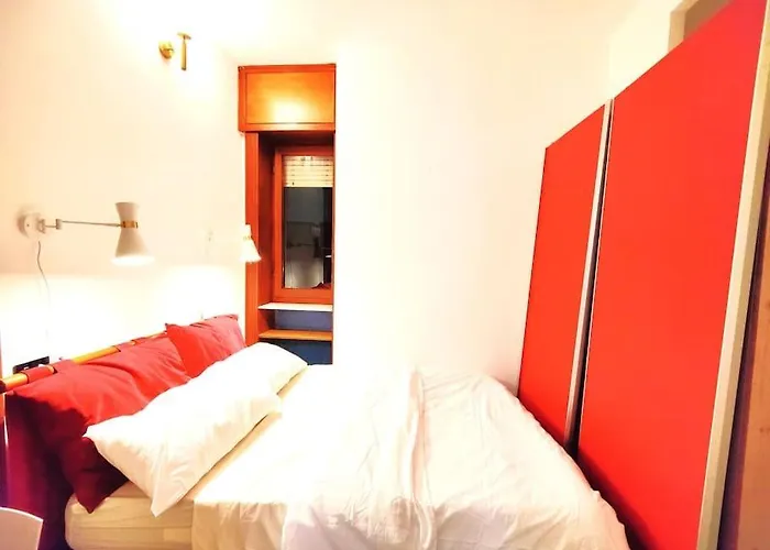 Casa Mamo: Design & Vintage Above Subway Apartment *