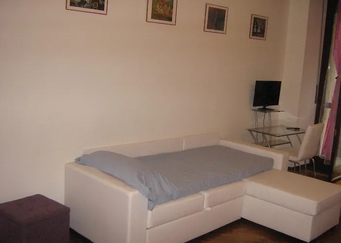 Flat In 1 Milán