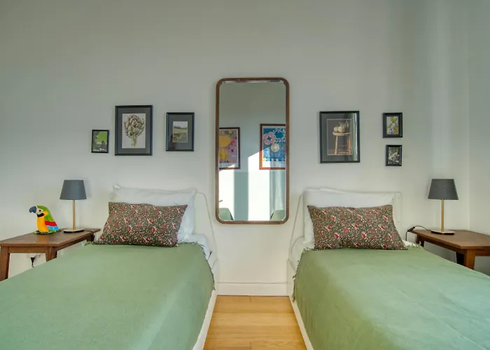 Spacious Penthouse With Panoramic Terrace - 20 Minutes From San Siro & Duomo Lägenhet *