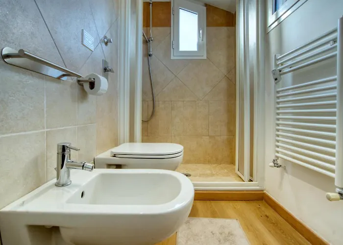 Spacious Penthouse With Panoramic Terrace - 20 Minutes From San Siro & Duomo Lägenhet Milano