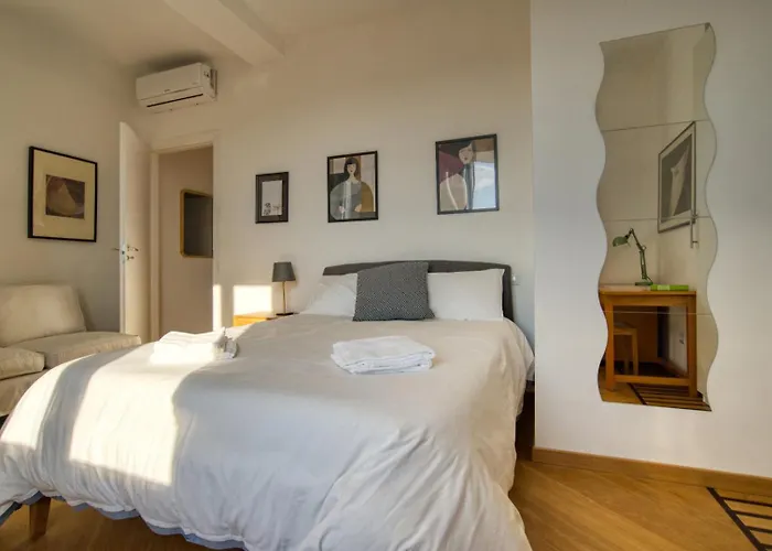 Spacious Penthouse With Panoramic Terrace - 20 Minutes From San Siro & Duomo *