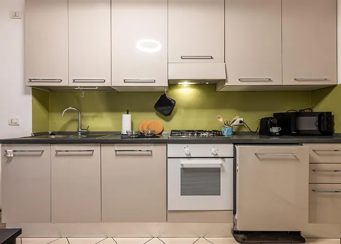 Cortivo House - Magenta 81