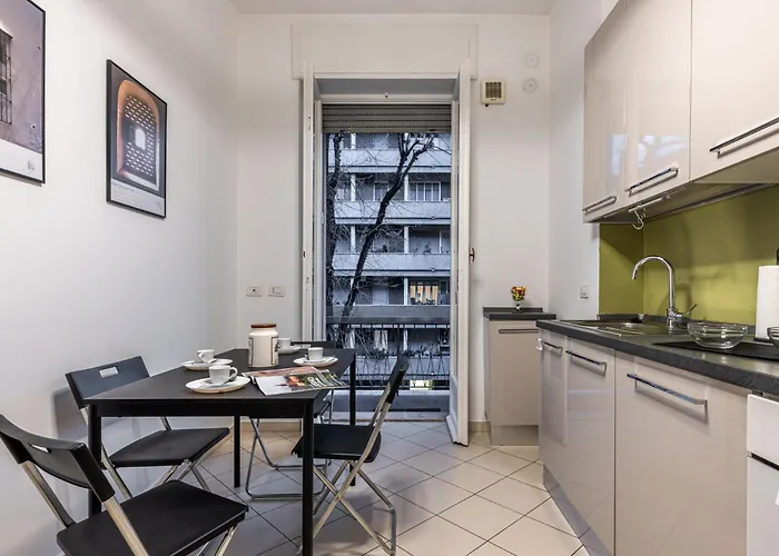 Cortivo House - Magenta 81