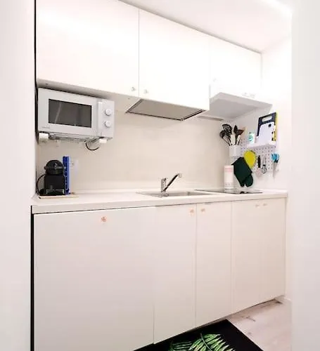 Suite-6 Centro-porta Romana شقة