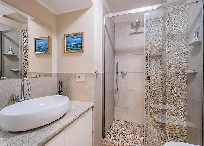 Stylish And Perfect Place For Families And Friends Apartment *
