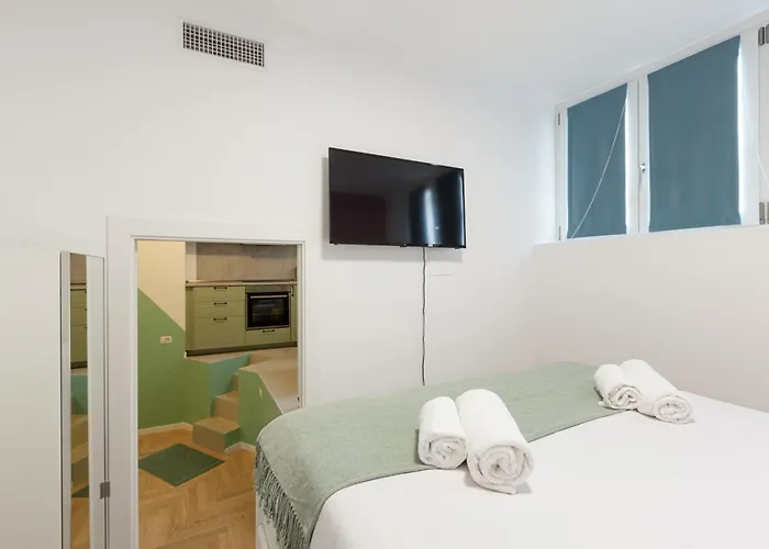 Διαμέρισμα Insubria Park - Pastel Color Apartment!