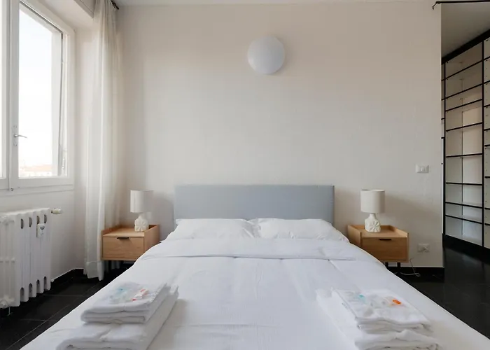 Guesthost - Corvetto M3 - Comfy With Balcony! Apartmán Milán