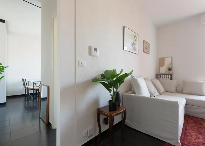 Apartamento Guesthost - Corvetto M3 - Comfy With Balcony!