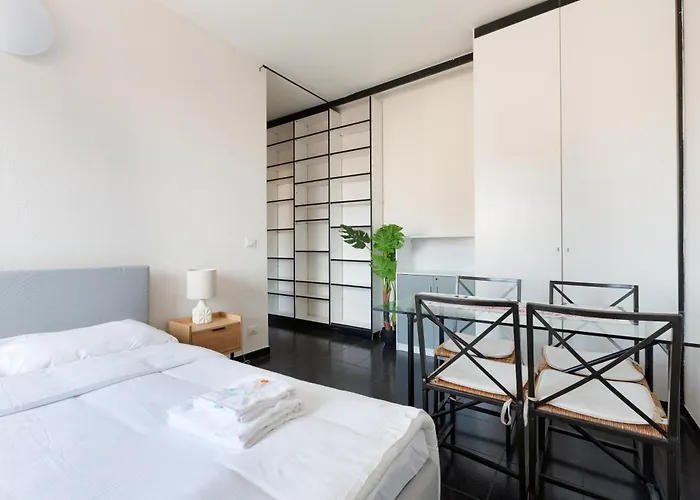 Guesthost - Corvetto M3 - Comfy With Balcony! Appartement *