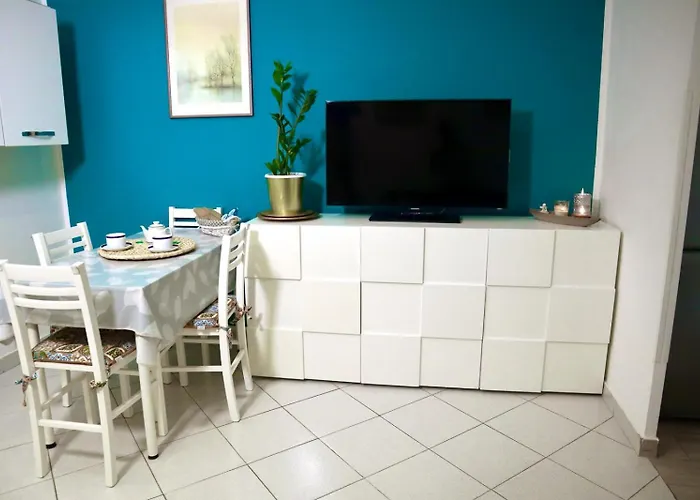 By The Martesana River Lejlighed