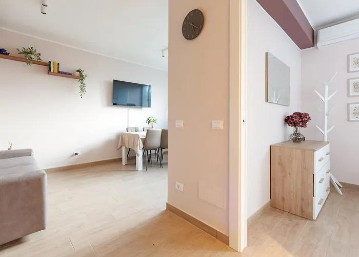 Guesthost - Affori M3 Modern And Cozy *