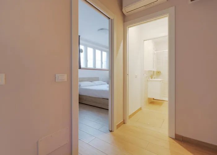 Guesthost - Affori M3 Modern And Cozy *