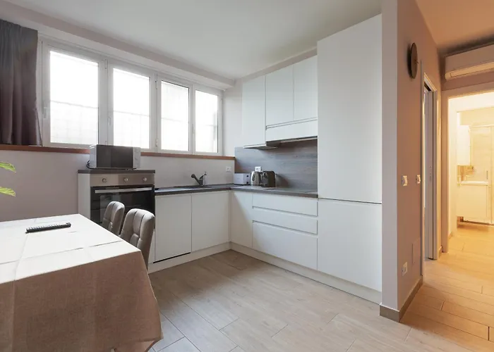 Guesthost - Affori M3 Modern And Cozy