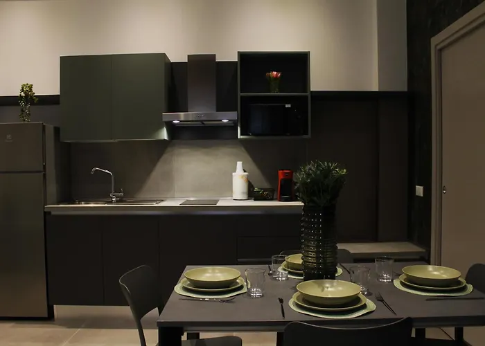 Miki - Mauro Macchi 91 Apartman Milánó