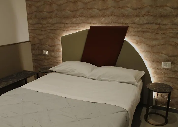 Miki - Mauro Macchi 91 * Milánó