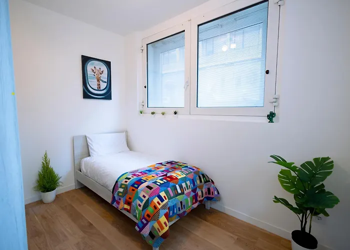 The Urban Wildlife - San Babila Duomo