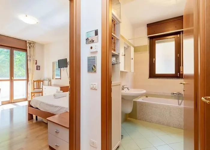 Elegante A 500 Mt Da M4 Con Wifi E Ac 公寓 *