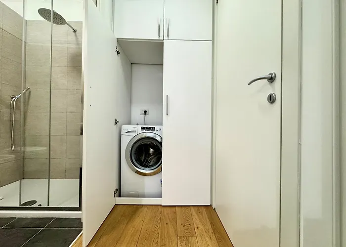 Rail24 - 9 Min Dal Duomo - Stazione Mediolan