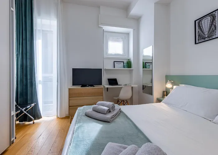 Rail24 - 9 Min Dal Duomo - Stazione * Mediolan