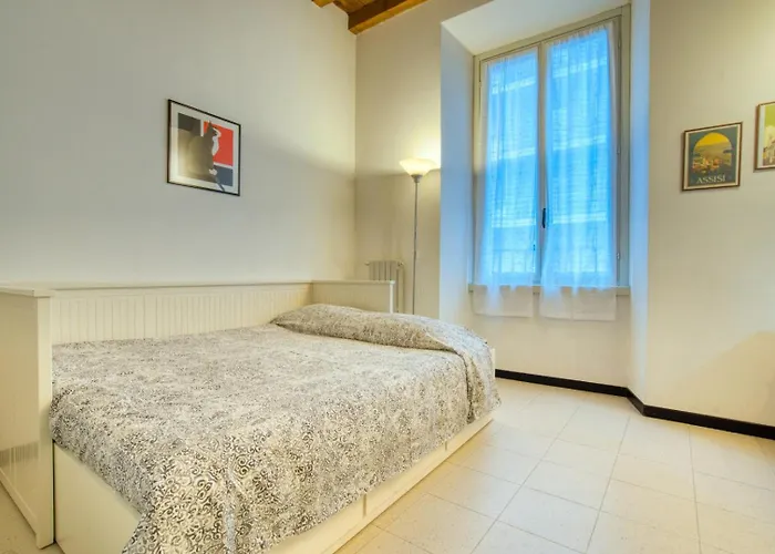 아파트 Charming Park - Center - For 5 Guests - Brand New Bathroom 밀라노