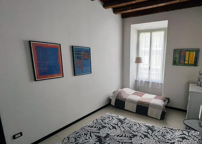 Charming Park - Center - For 5 Guests - Brand New Bathroom * 밀라노