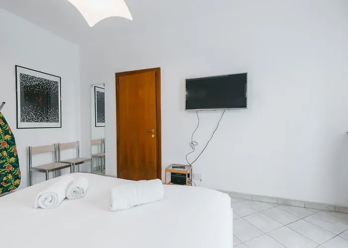 Daire Ihost - De Andreis 11 Milano