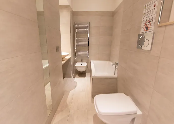 Luxury - Bramante 7 *