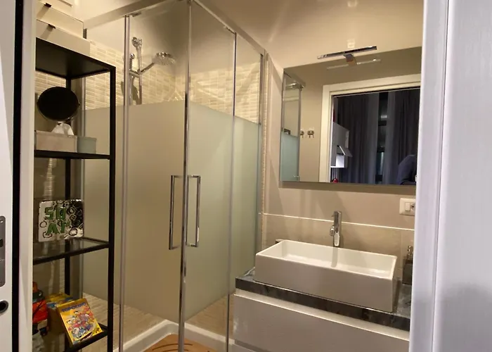 Navigli Lombardini 8 * Milão