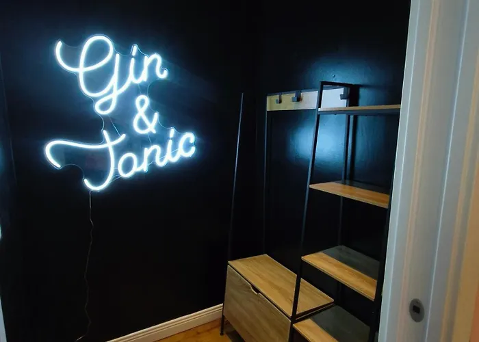 Designed 2 In Urban With Ac, Wifi And Subway *