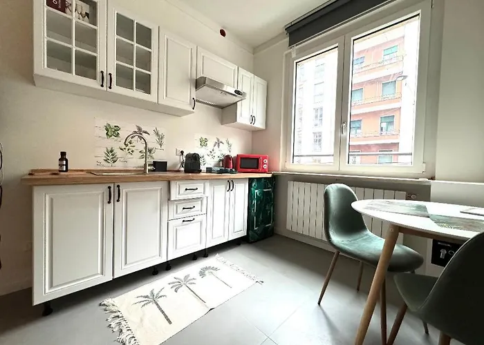 Rainbow Flat- Monolocale Luminoso アパート