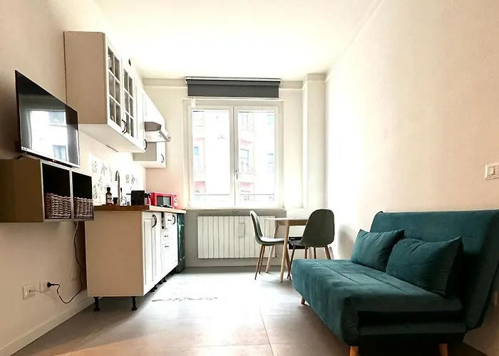 Rainbow Flat- Monolocale Luminoso * ミラノ