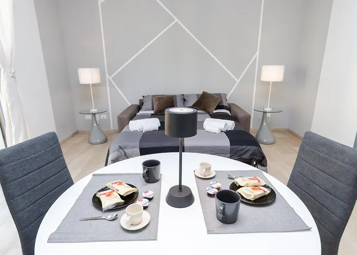 Vivimihome - Vivi I Navigli Elegante E Lägenhet Milano