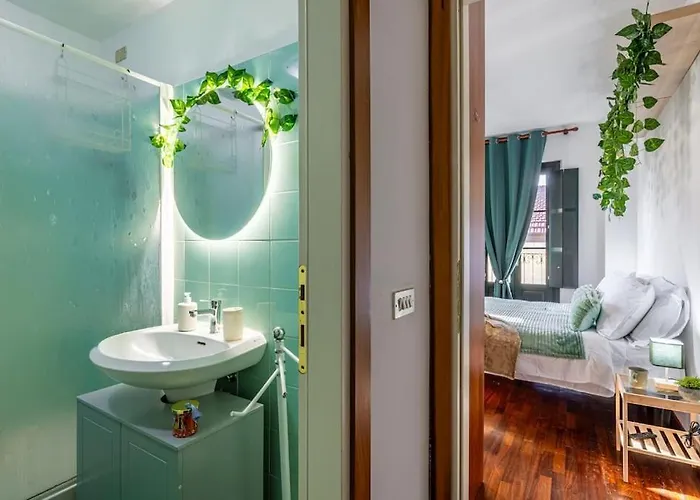 Апартаменты Close To Duomo Lovely City Center Flat *