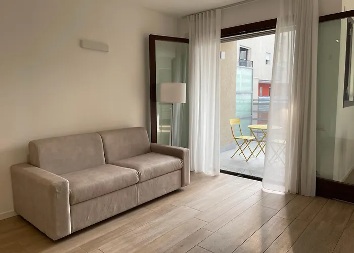 Hospitami - 15 Min Duomo アパート ミラノ