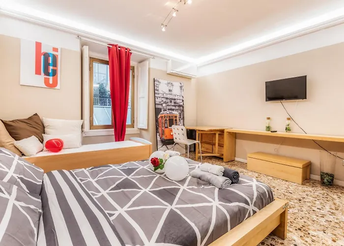 Pt.venezia M1 In50m-duomo10'-stazione 9' Апартаменты