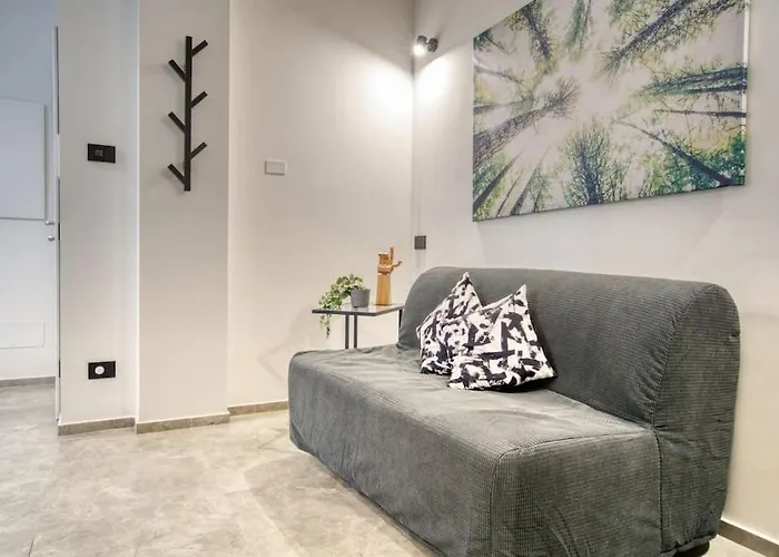 Vallarsa 10 - Int.02 Appartamento *