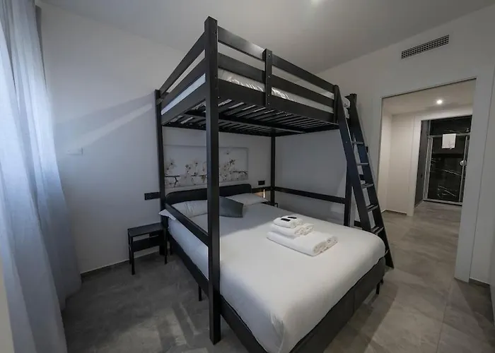 Appartamento Vallarsa 10 - Int.02 *