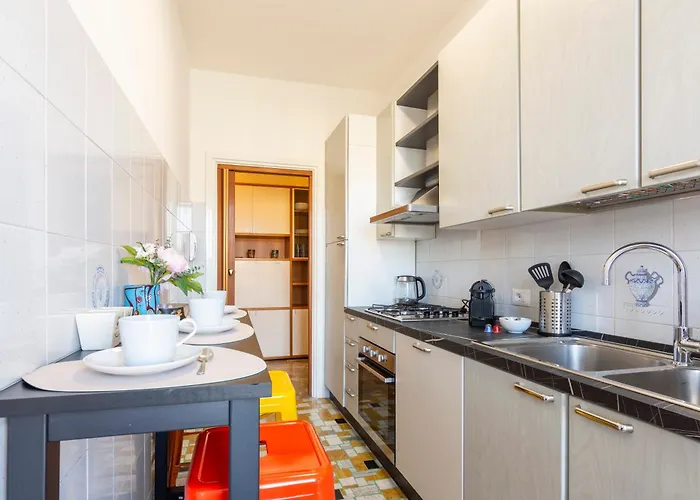 Guesthost - Casa Giuliana Splendido Trilocale