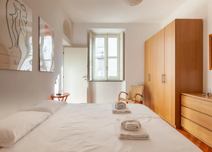 Comodo Nel Centro Storico Di - San Vincenzo Milan